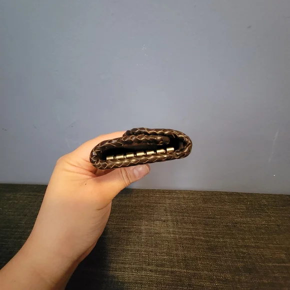 ❗CLOSET LIQUIDATION❗️Vintage tooled leather key holder - Picture 3 of 11